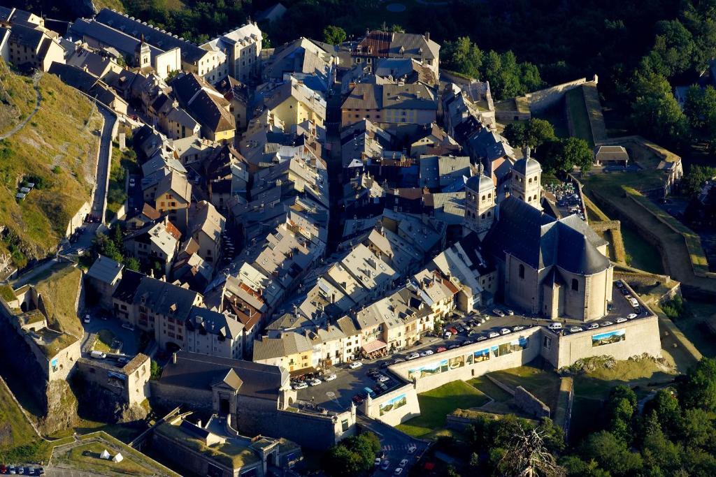 Résidence du Temple Briançon Exterior foto